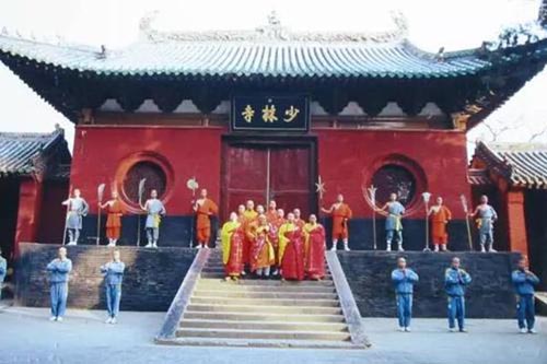 中国十大著名寺庙，中国香火最旺的10的寺庙