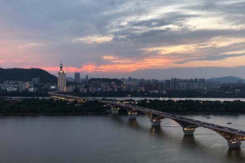 ����ʮ�������ɫ�ľ���